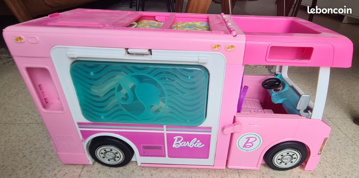 Camping - car Barbie + accessoires (image 6)