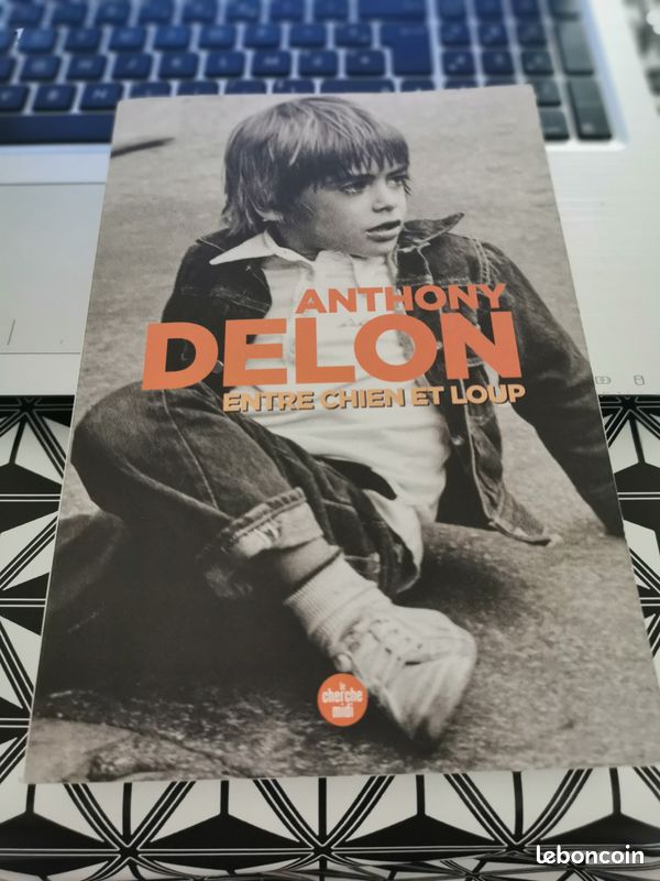 Livre d'Anthony Delon "entre chien et loup" (image 1)