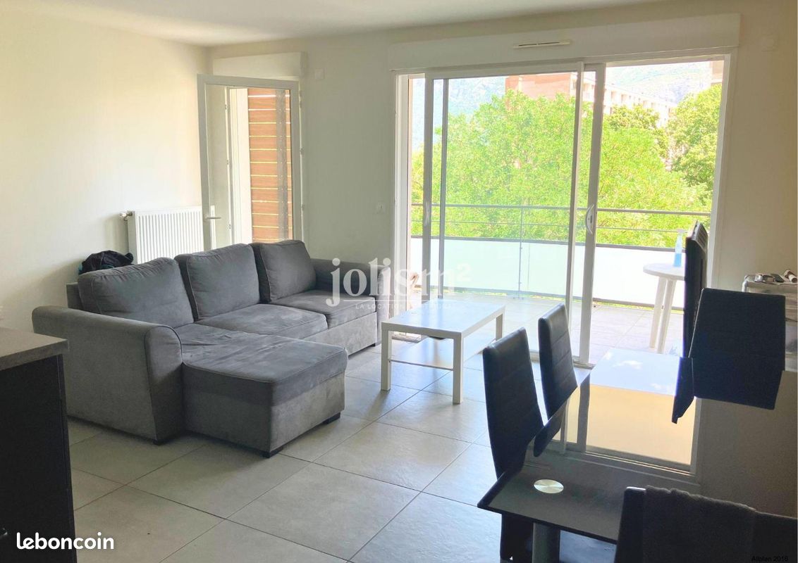 Appartement 2 pièces 46 m² · à Sassenage · 46 m² · 770 €