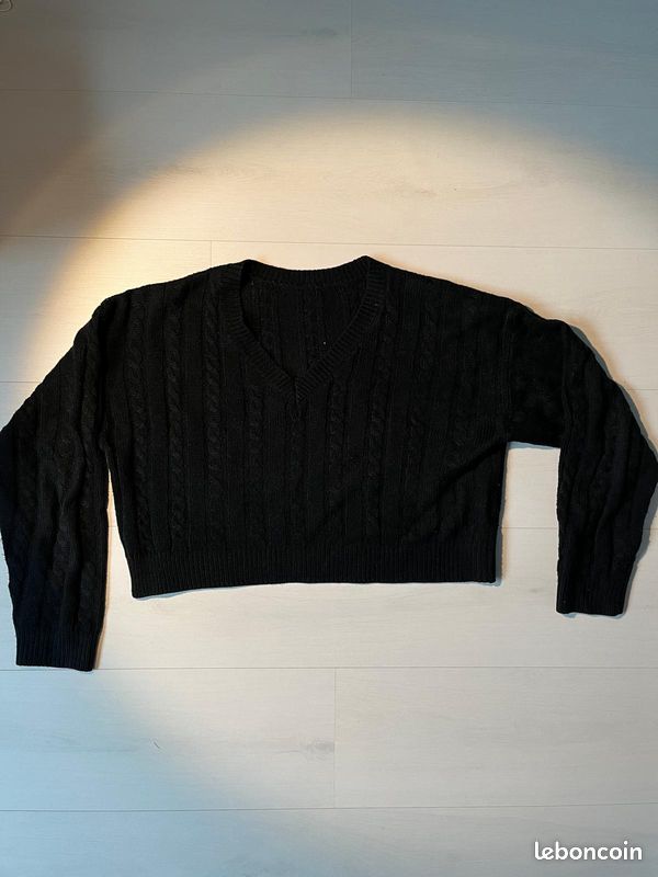 Pull croc top (image 1)