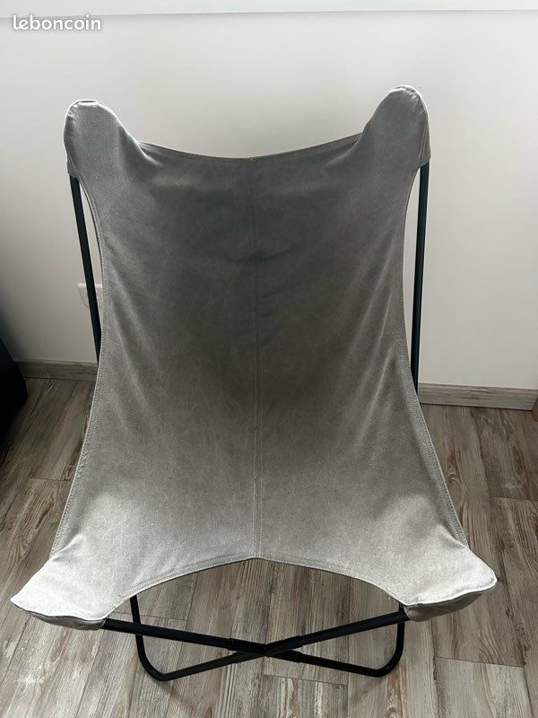 Fauteuil en tissu et métal (image 3)