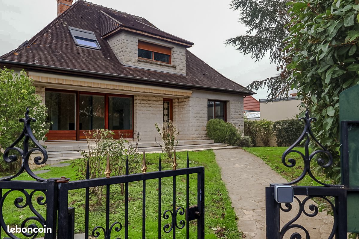 Maison 8 pièces 164 m² · à Olivet · 164 m² · 499 000 €