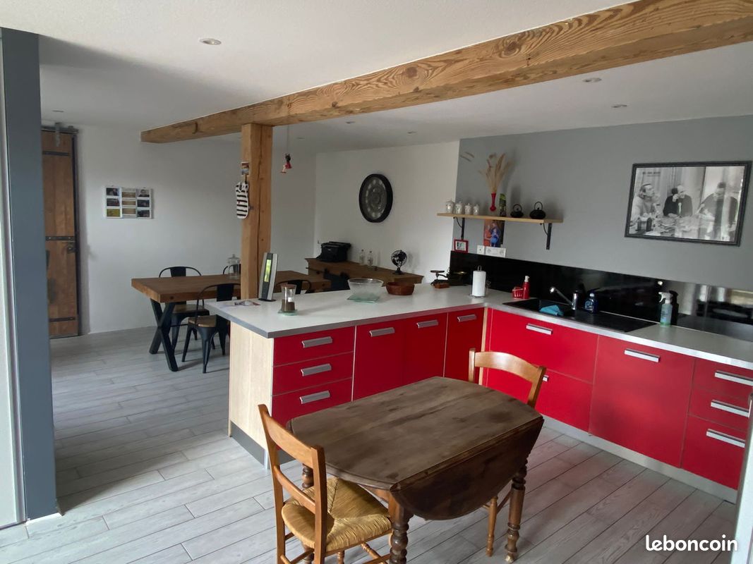 Appartement 3 pièces 90 m² · à Riorges · 90 m² · 705 €