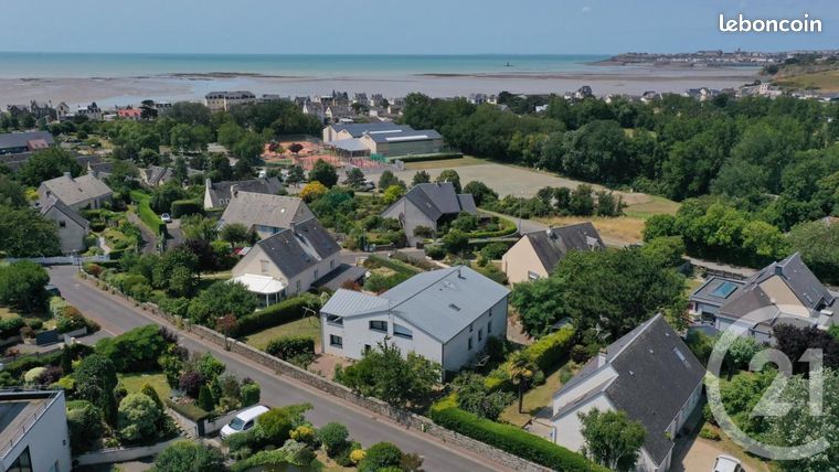 Maison 9 pièces 325 m²