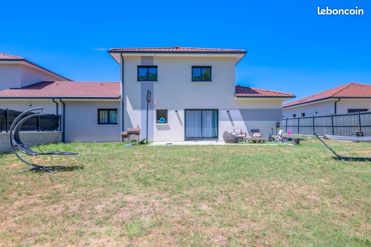 Maison 6 pièces 128 m² · à Charvieu-Chavagneux · 128 m² · 427 000 €