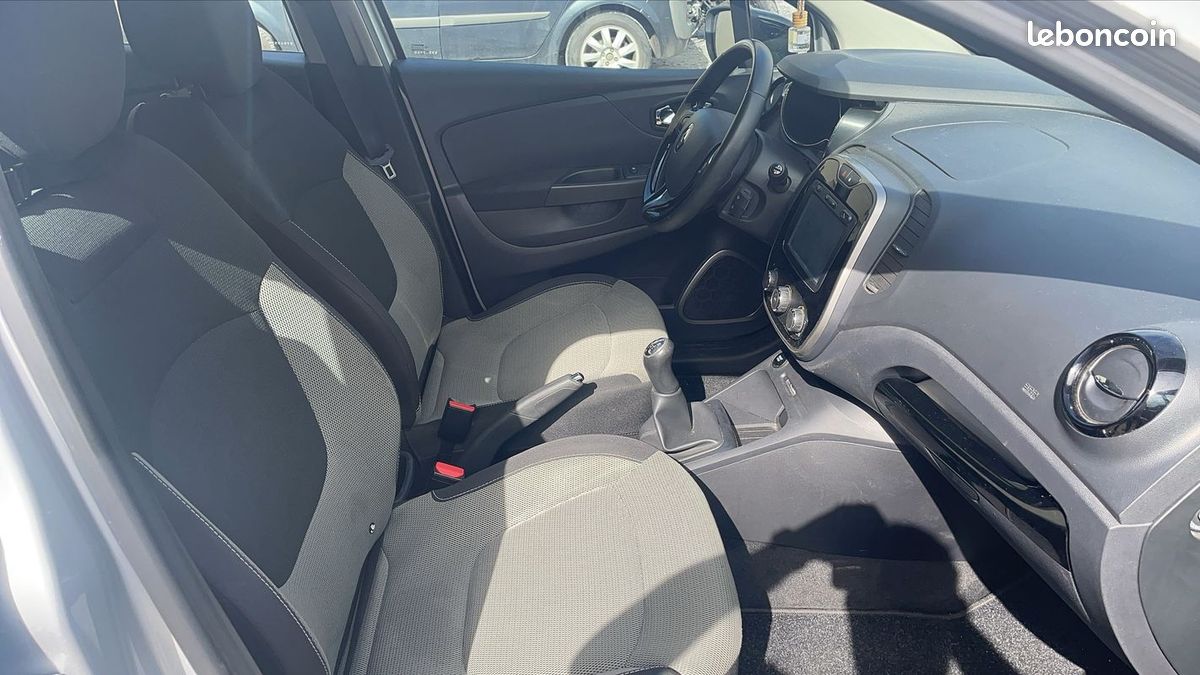 Renault Captur 0.9 TCe 90 Energy Business (image 25)