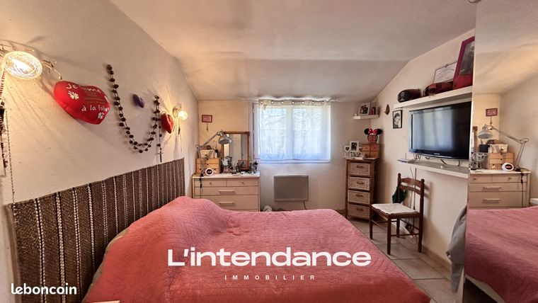 https://img.leboncoin.fr/api/v1/lbcpb1/images/83/93/c7/8393c7ba1a06b2a0246184d31be3381f10fe0ed5.jpg?rule=ad-image