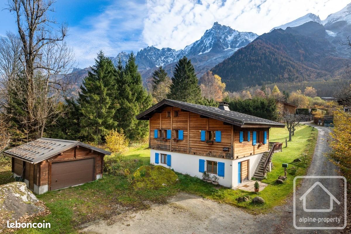 Maison 8 pièces 196 m² · à Chamonix-Mont-Blanc · 196 m² · 1 300 000 €