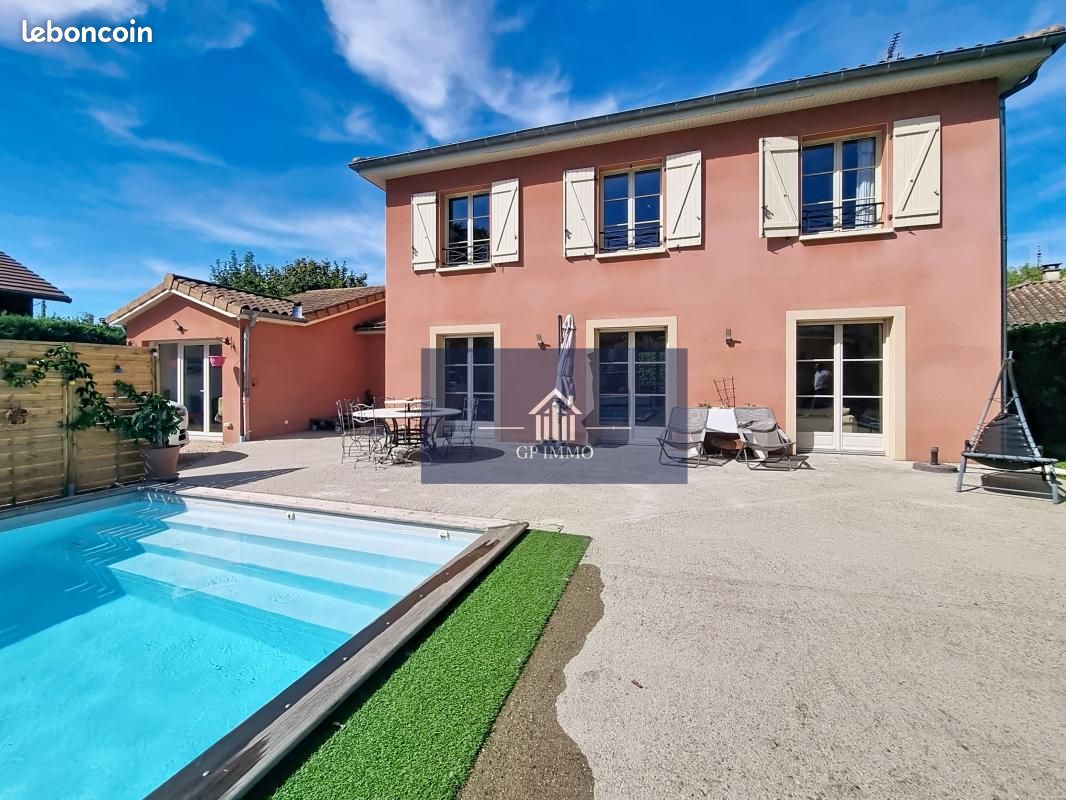 Maison 5 pièces 178 m² · à Civrieux · 178 m² · 569 000 €