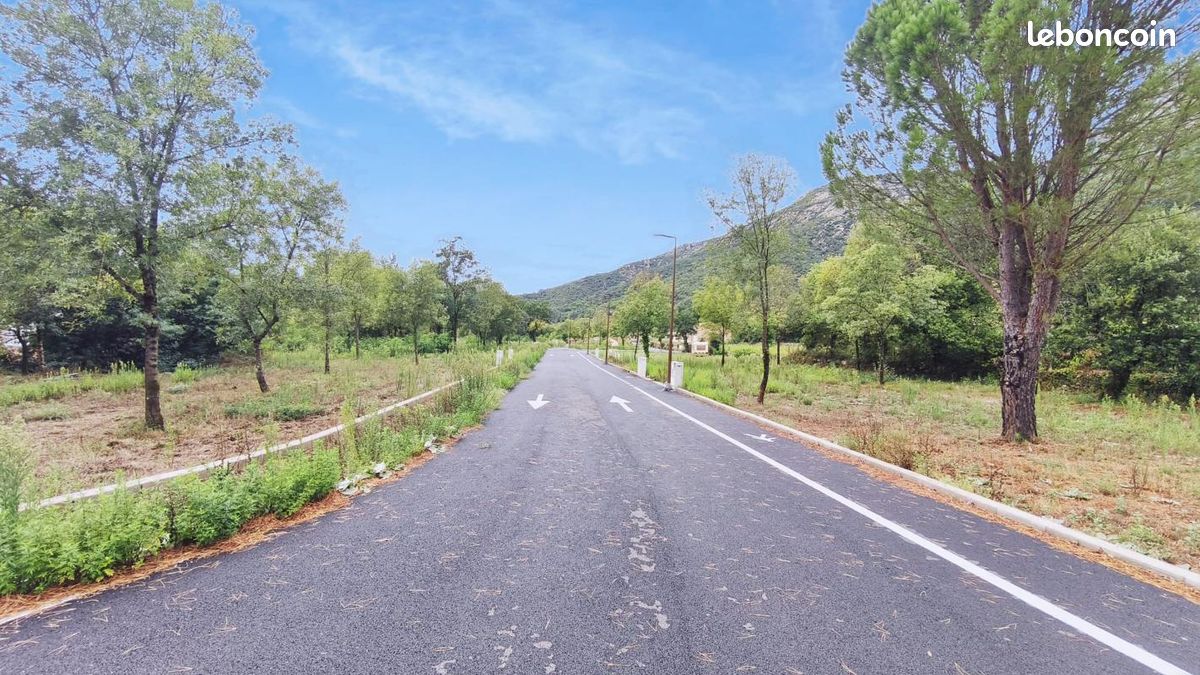 Terrain 695 m² Colombieres Sur Orb · à Colombières-sur-Orb · 96 000 €