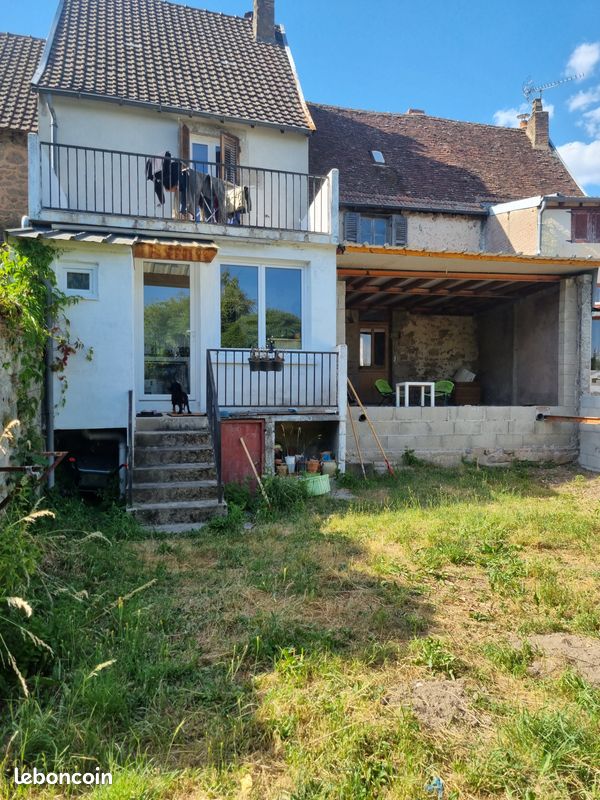 Maison 5 pièces 74 m² · à Bellegarde-en-Marche · 74 m² · 55 000 €