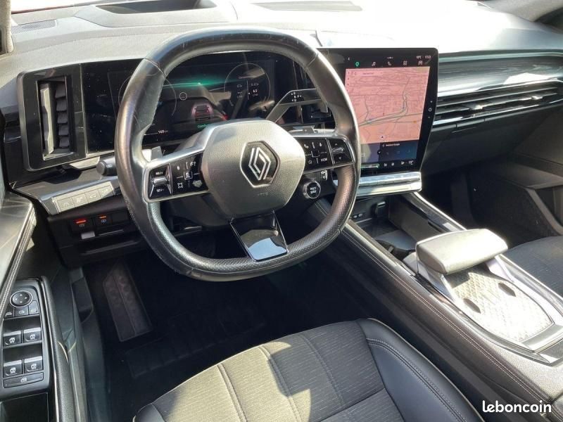 Renault Austral 1.2 E-Tech full hybrid 200ch Iconic (image 9)