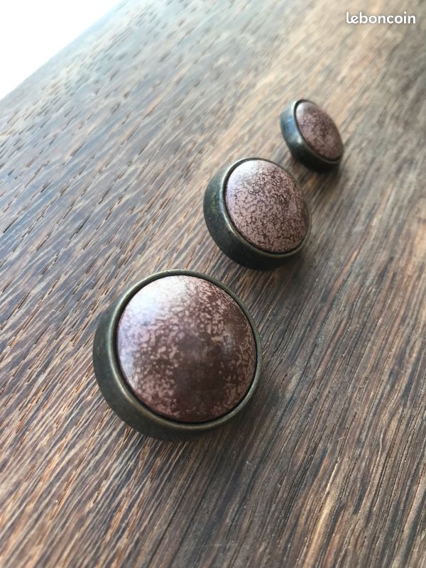 Lots de 10 boutons haut de gamme neufs "rond de cuir" disponible 3 dimensions fabriqués en France (image 2)
