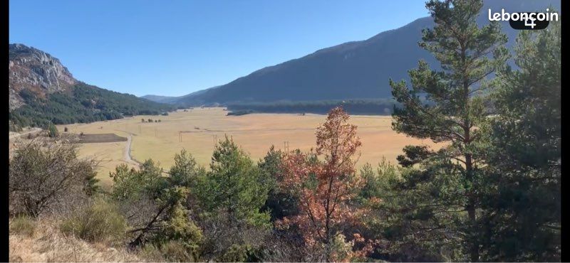 2 Terrains constructibles côte à côte pour 2350 mètres constructibles plein sud · à Caille · 89 500 €