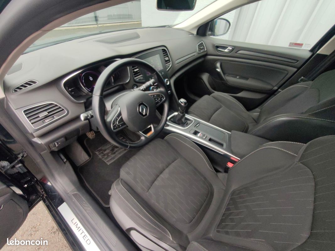 RENAULT MEGANE IV 1.3 Tce ESTATE LIMITED (image 4)