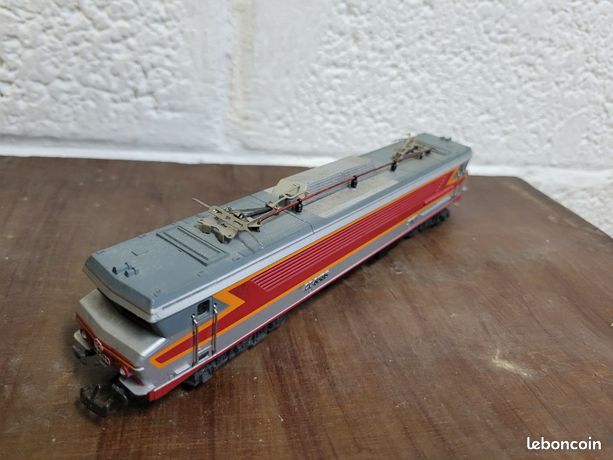 Lot Jouef HO – Locomotive Diesel SNCF 67001 + 2 voitures voyageurs 2e classe – Vintage - Jeux & Jouets