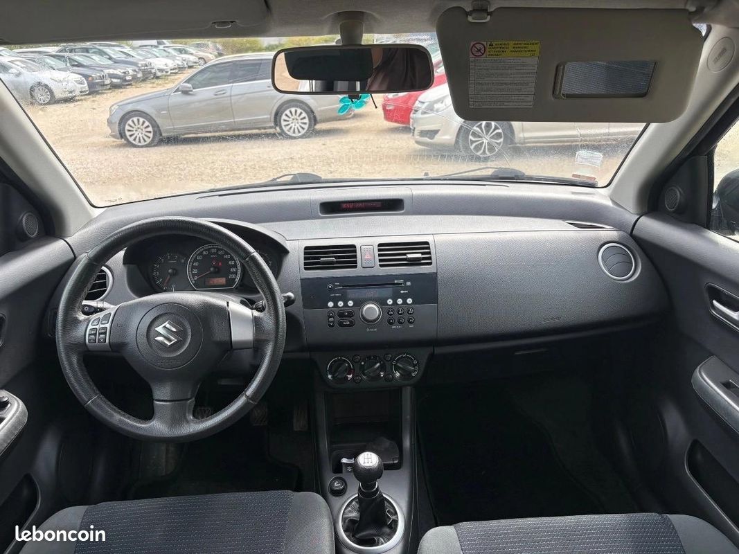 Suzuki Swift 1.3 90 GL (image 11)