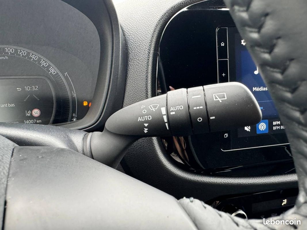 Toyota Aygo X 1.0 VVT-i 72ch Air Design MY24 (image 21)