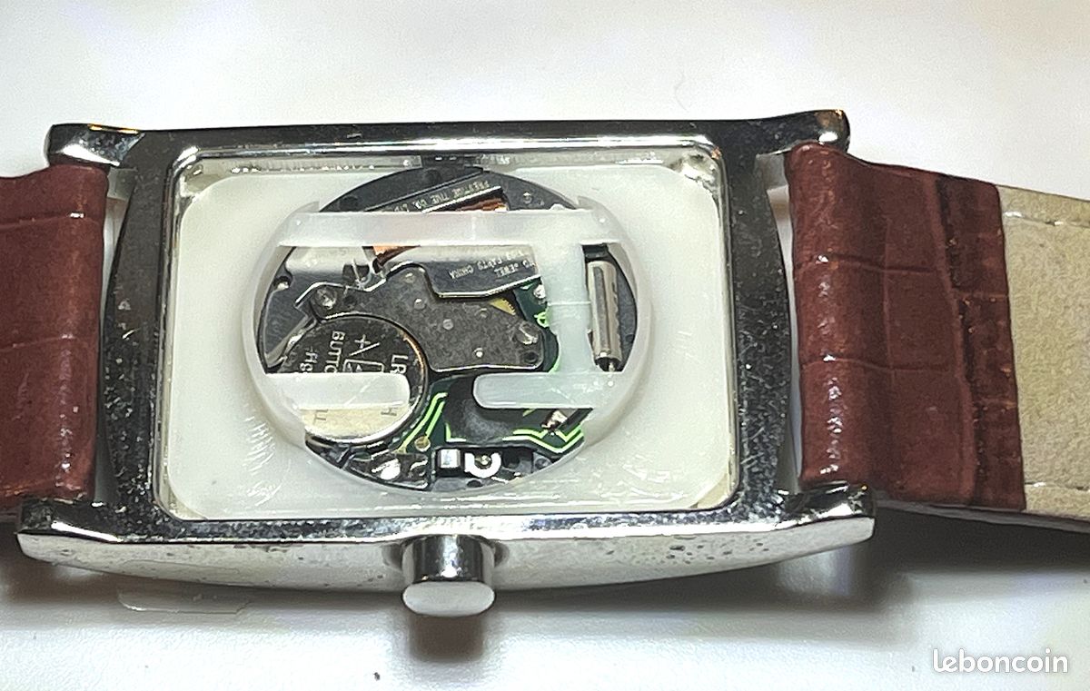 Montre Vintage LIP Pour Homme - Jour Et Date - Mécanique Manuelle - Ne Fonctionne Plus - Modèle P1206