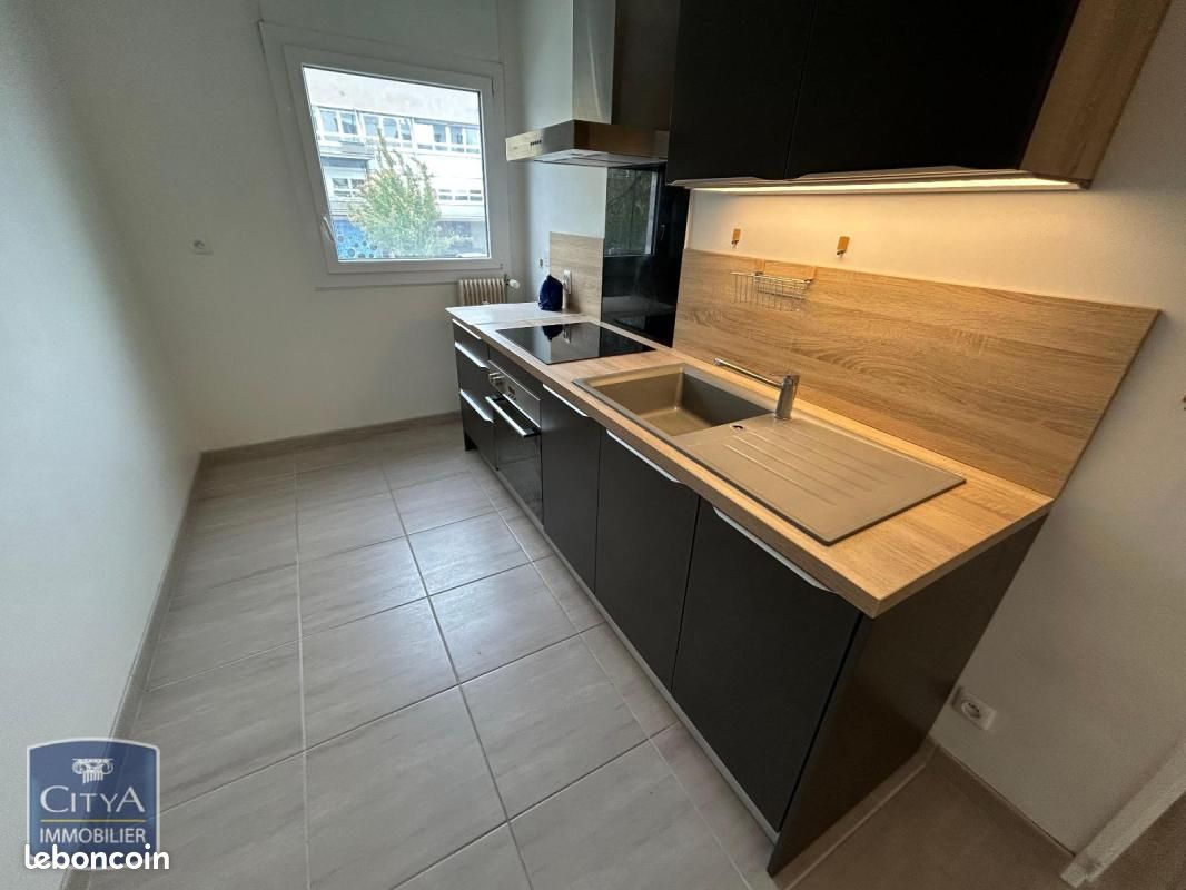 Appartement a louer chalons-en-champagne - 3 pièce(s) - 61 m2 - Surfyn