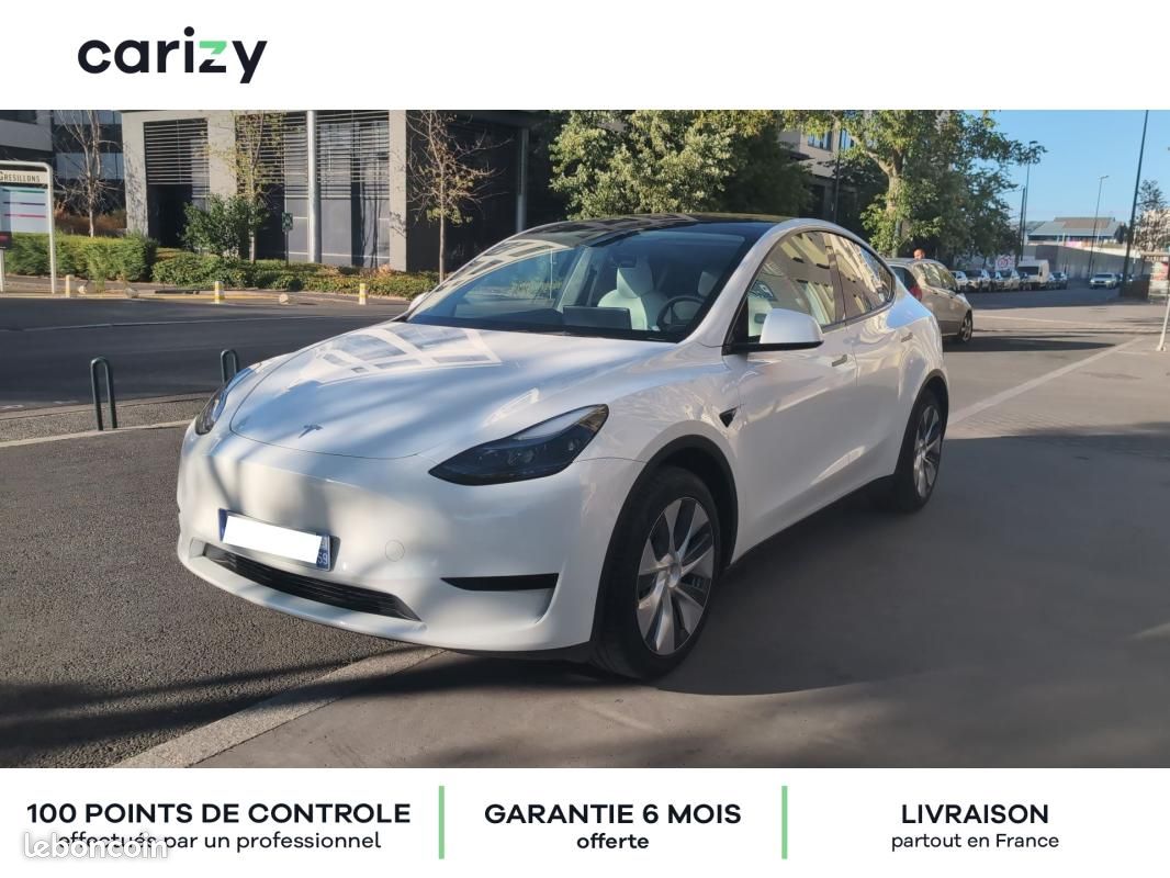 Tesla Model Y Standard RWD (image 1)