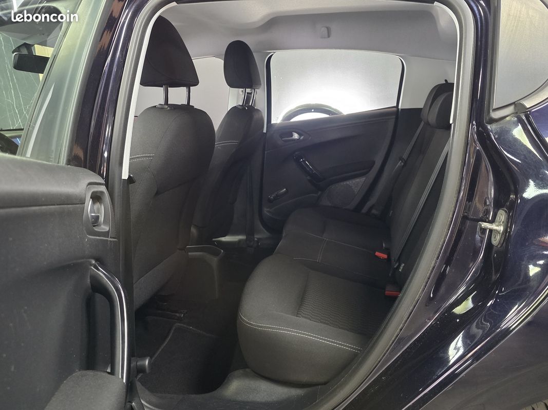 Peugeot 208 1.6 BLUEHDI 75 CV BLUETOOTH (KS MOTORS) (image 15)