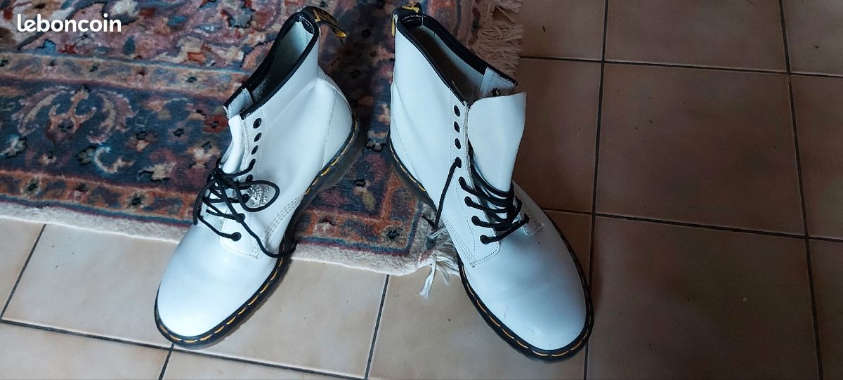 Doc martens blanche (image 1)