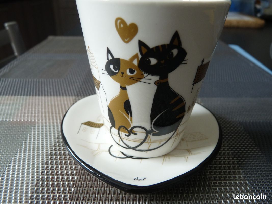 Tasse Et Soucoupe Les Chats De Dubout 2003 - Porcelaine, Motif Chat, Collection Vintage