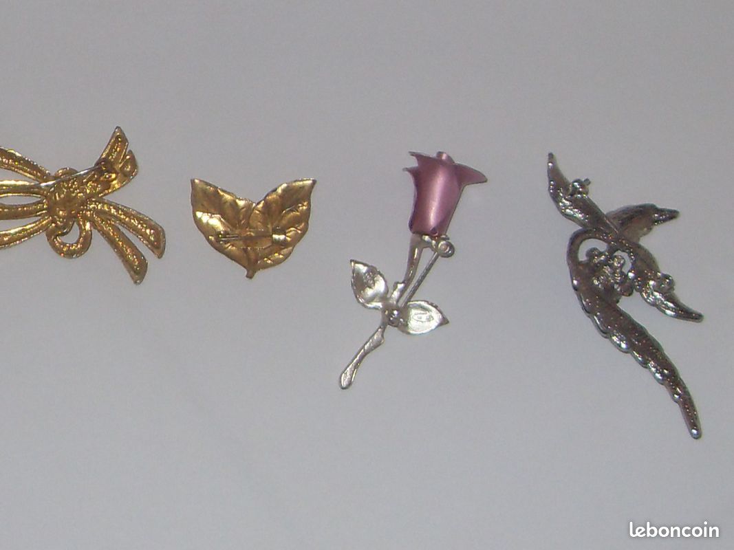 Lot De 3 Broches Fantaisie + 1 Broche En Argent 800 Millièmes - Total 38g Et 7g, Occasion