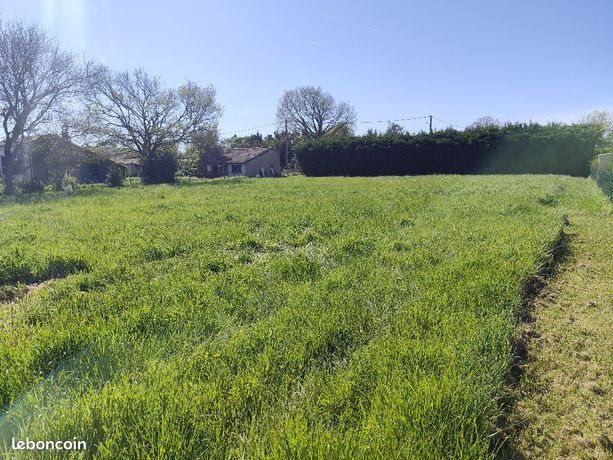 Terrain 1 350 m² Blaignan Prignac