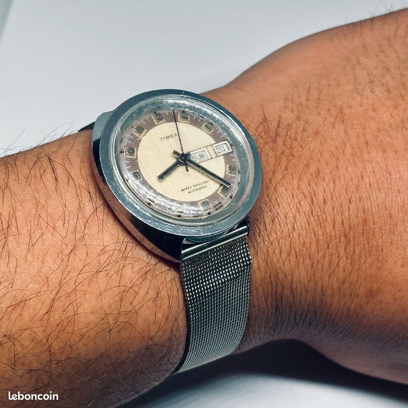 Montre-bracelet Homme Timex Rare - Style Vaisseau Spatial, Automatique, Avec Fenêtre De Date, Occasion