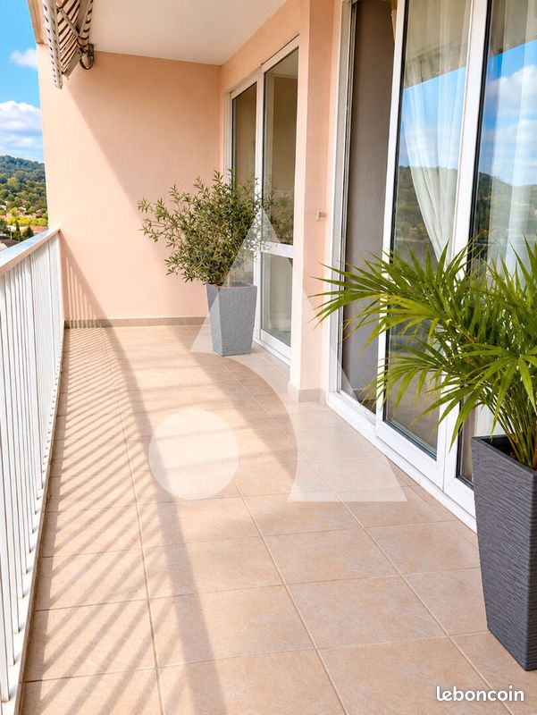 Appartement 5 pièces 86 m² · à Saint-Maurice-de-Beynost · 86 m² · 210 000 €