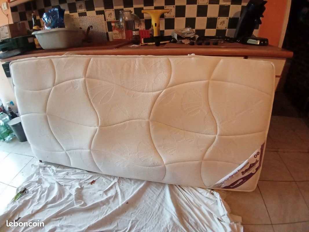 Matelas Dunlopillo 90*190 (image 1)