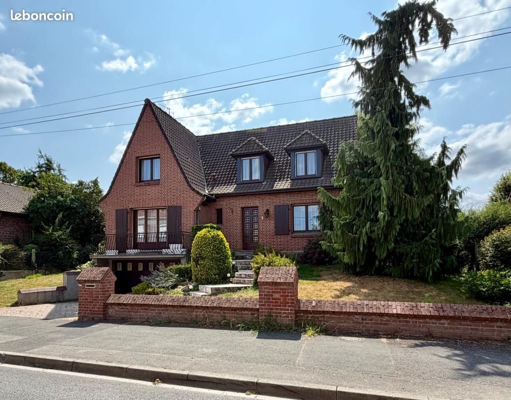 Maison 6 pièces 146 m² · à Fromelles · 146 m² · 384 000 €