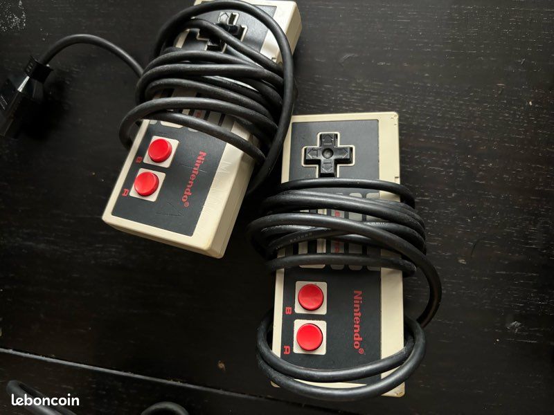 Console Nintendo nes + 2 manettes officielles (image 12)