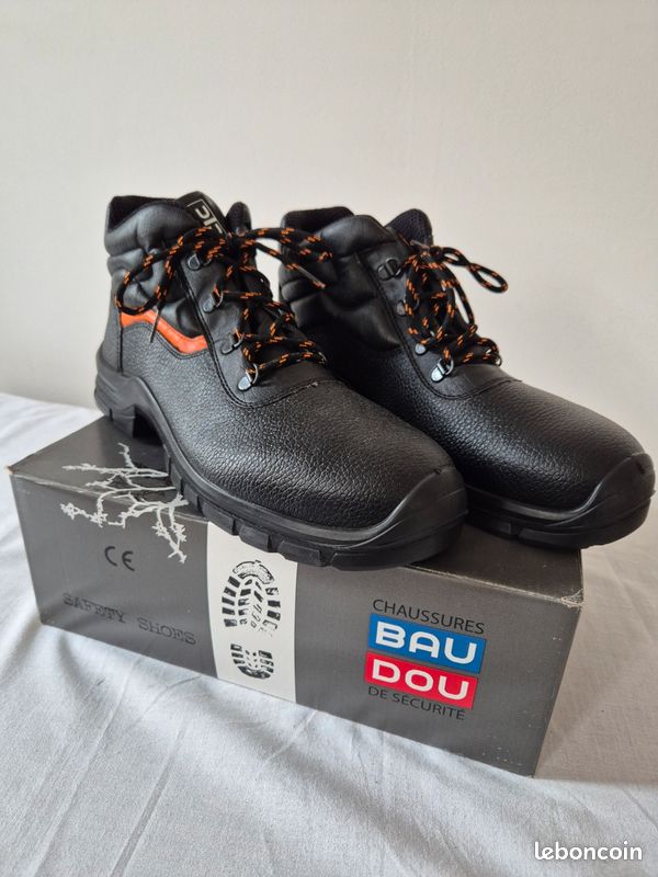Chaussures de sécurité Baudou T46 neuves Chaussures