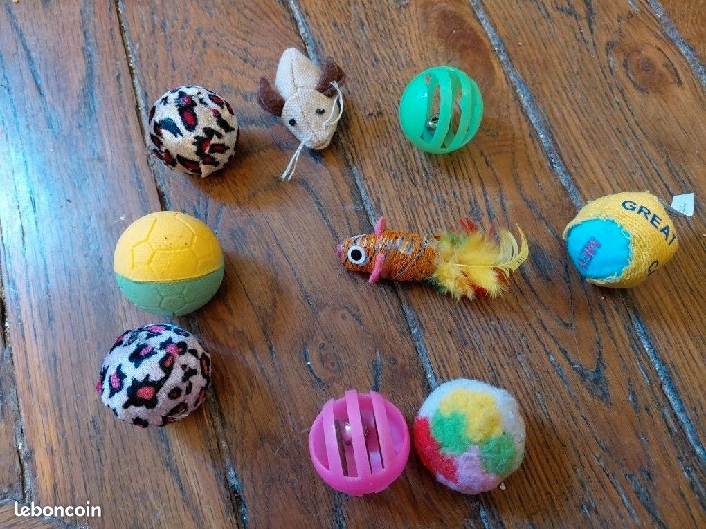 9 jouets neufs pour chat (image 1)