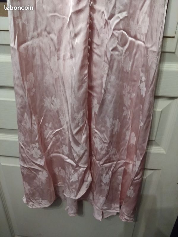 Robe Rose Kilibbi Taille M/L - Viscose, Longueur Midi, Neuve Avec étiquettes (prix D'origine 44€)