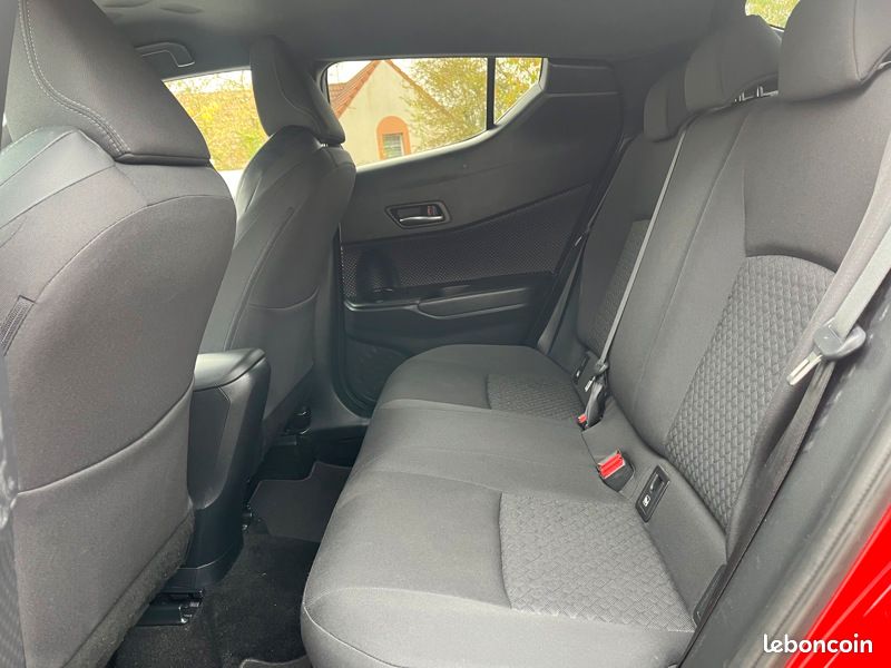 Toyota C-HR 1.8 HYBRIDE 122 DESIGN ULTIMATE MY23 (image 12)
