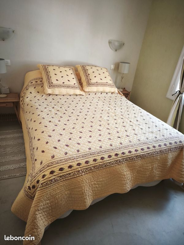 Jolie dessus de lit (image 1)