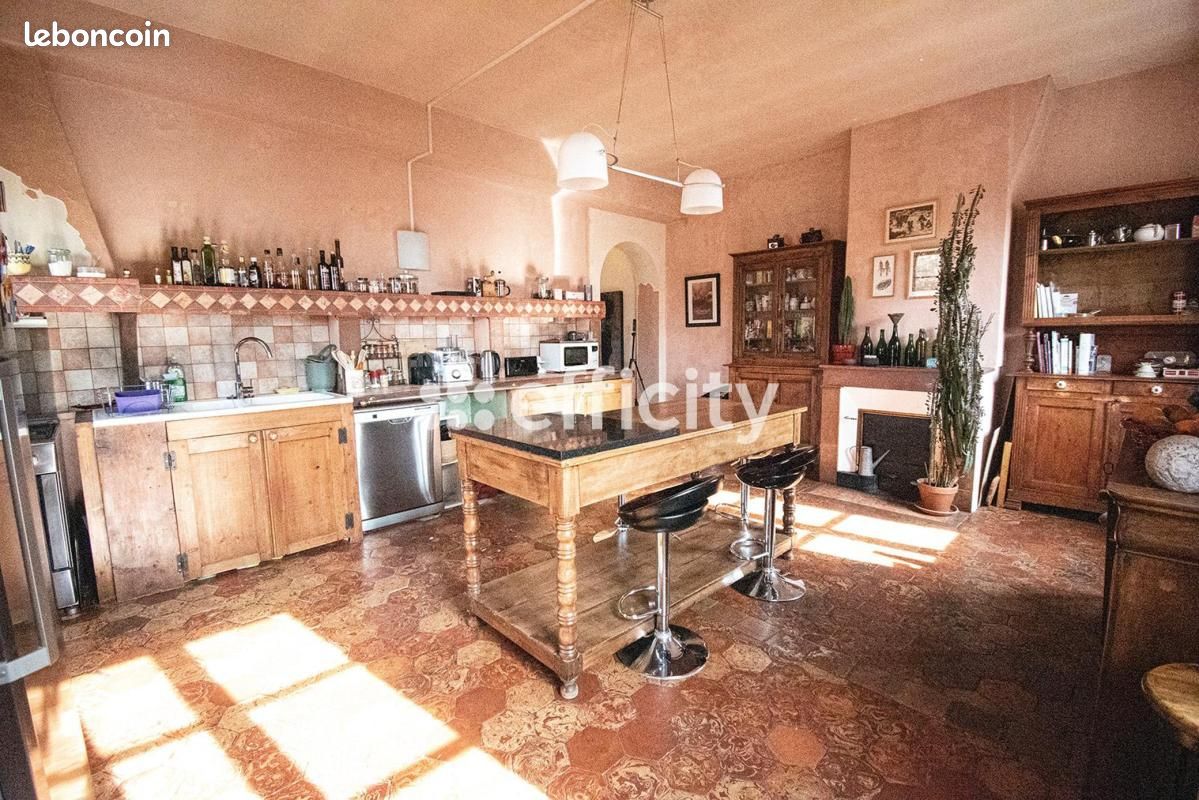 Appartement 5 pièces 150 m² · à Mâcon · 150 m² · 209 000 €