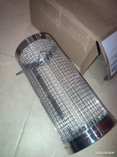 Panier De Barbecue en Acier Inoxydable, Grand Panier à Griller Roulant, Paniers À Griller Cylindriques, avec Grande Fourchette Grille Barbecue pour Griller des Légumes, du Poisson, De La Viande Panier De Barbecue en Acier Inoxydable, Grand Panier à Griller Roulant, Paniers À Griller Cylindriques, avec Grande Fourchette Grille Barbecue pour Griller des Légumes, du Poisson, De La Viande