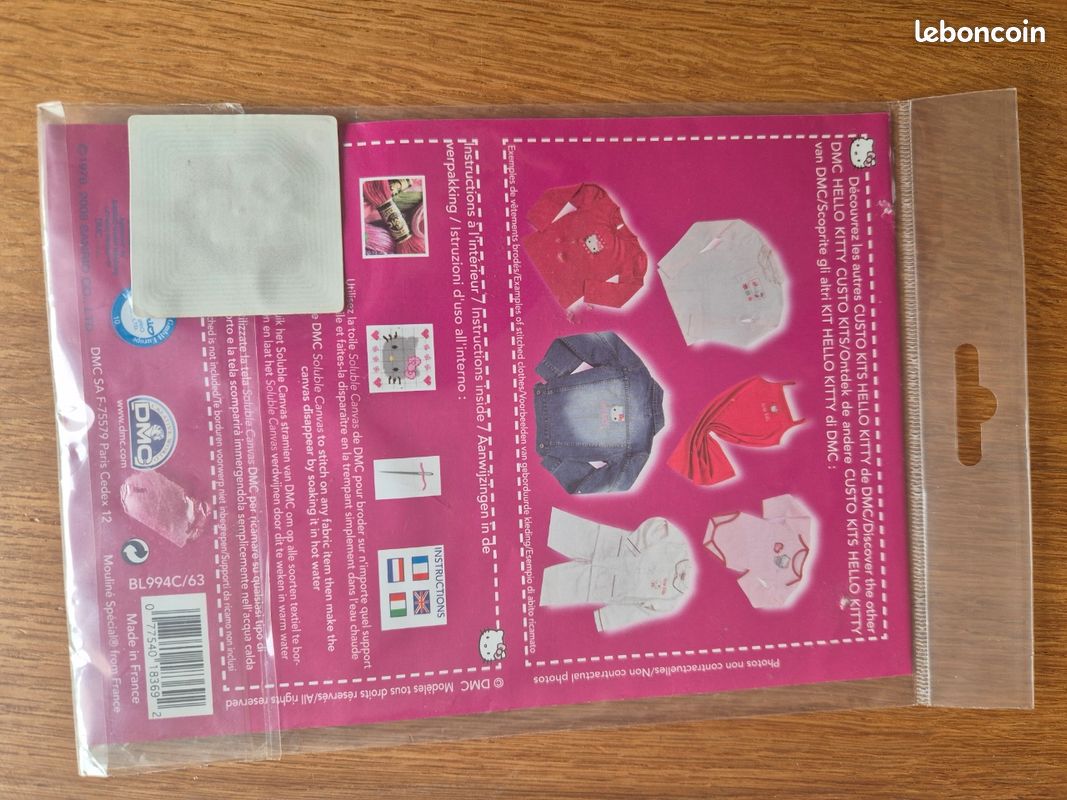 Kit créatif broderie point de croix Hello Kitty marque DMC (image 2)