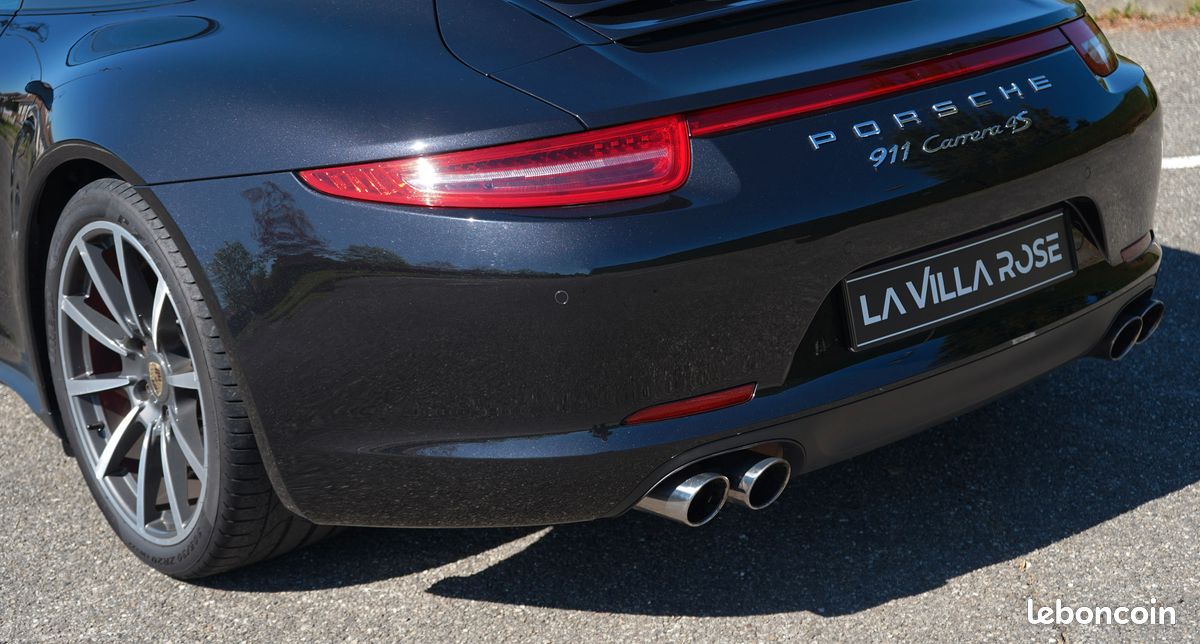 Porsche 991.1 Carrera 4S PDK Noir Basalte Métallisé Intérieur Full Cuir noir Pack Chrono Sport Plus Sièges Sport Plus adaptatifs chauffants Régulateur de vitesse Echappement Sport à Valves (image 5)