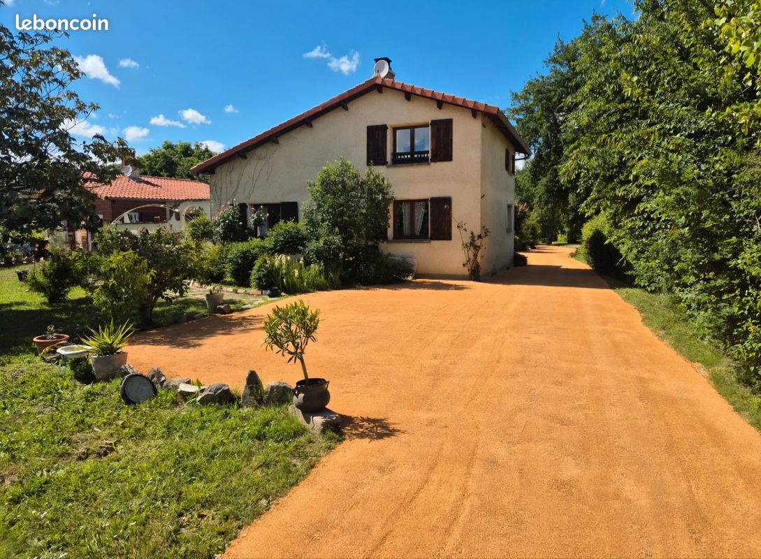 Maison 11 pièces 285 m² · à Coufouleux · 285 m² · 445 000 €