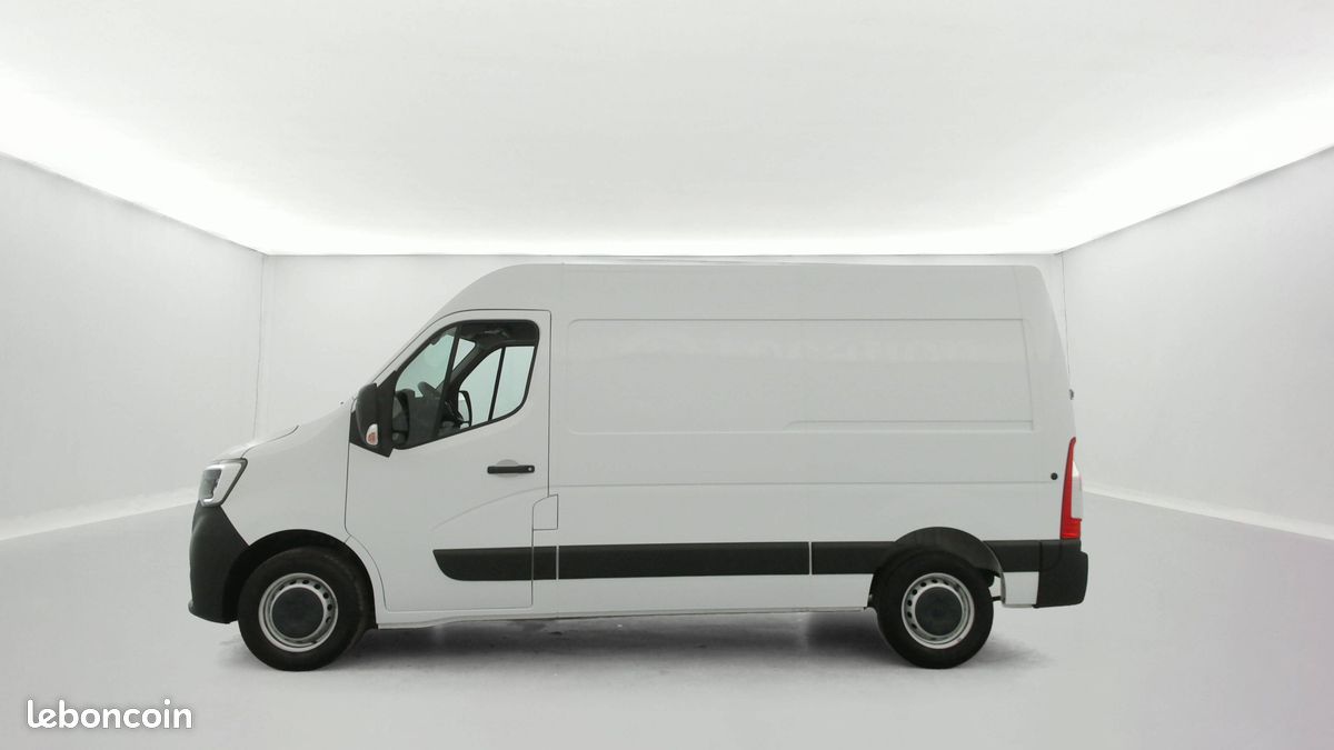 Renault master fgn trac f3500 l2h2 blue dci 135 confort (image 2)