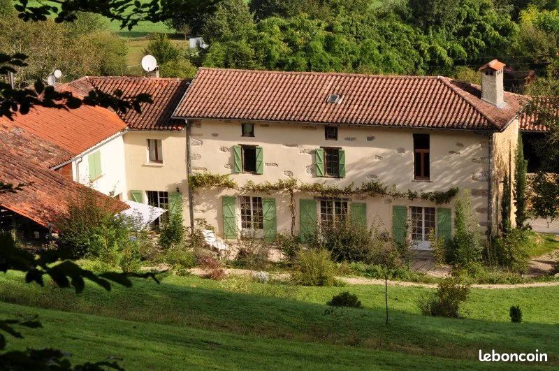Maison 10 pièces 250 m² · à Salies-du-Salat · 250 m² · 390 000 €