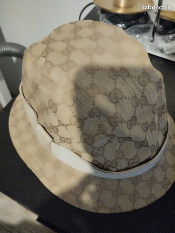 Bonnet, bob, béret Louis Vuitton d'occasion - Annonces accessoires et  bagagerie leboncoin