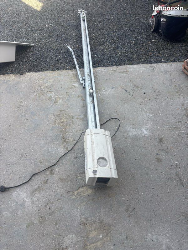 Moteur électrique porte de garage (image 1)