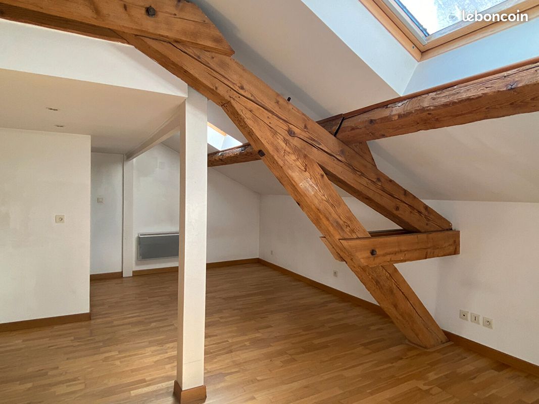 Appartement 1 pièce 23 m² · à Bourg-en-Bresse · 23 m² · 327 €/mois